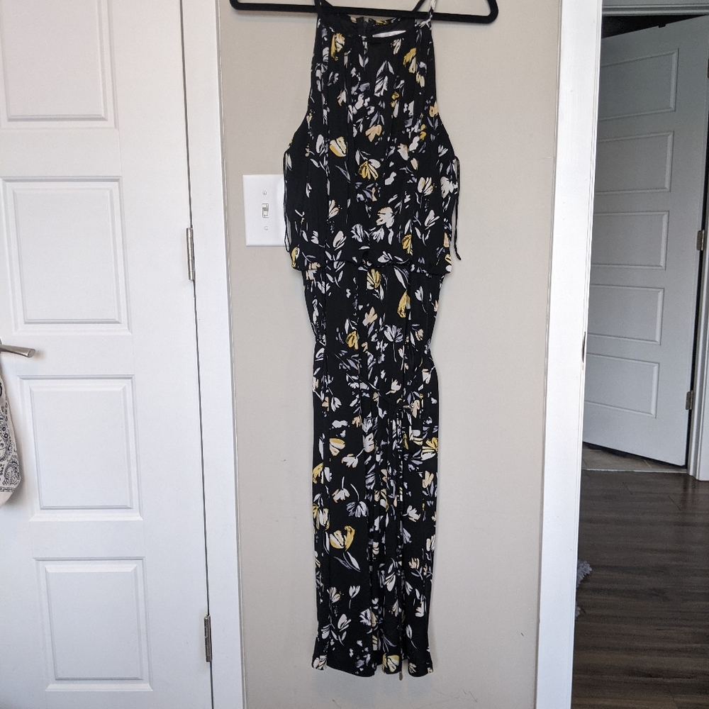 Sleeveless jump suit